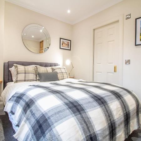 Luxury Royal Mile Apartment By The Castle - Sleeps 4 Édimbourg Extérieur photo