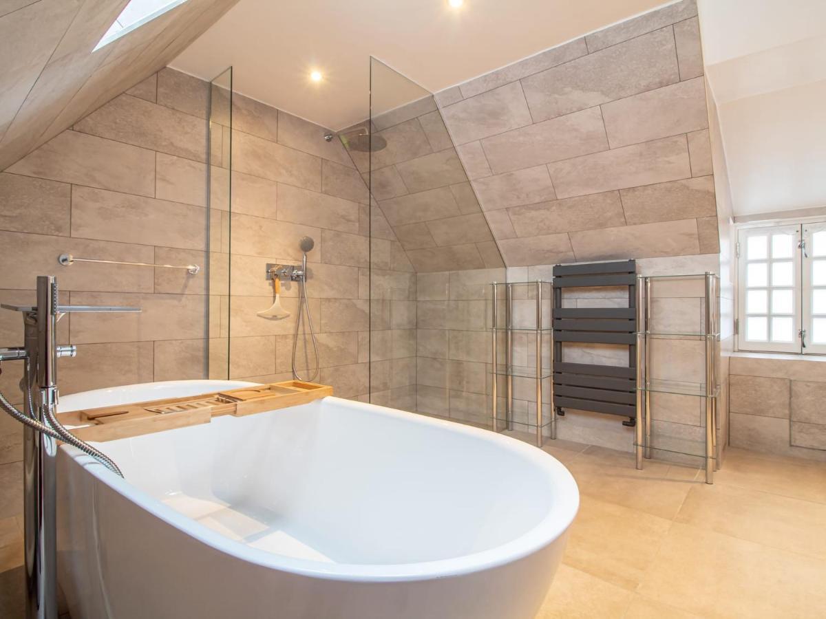 Luxury Royal Mile Apartment By The Castle - Sleeps 4 Édimbourg Extérieur photo