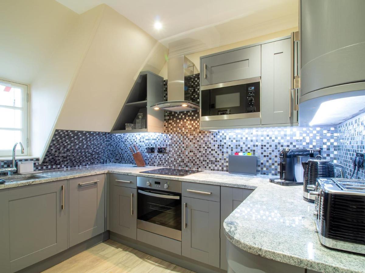Luxury Royal Mile Apartment By The Castle - Sleeps 4 Édimbourg Extérieur photo